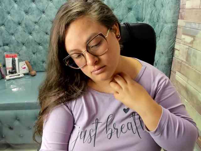 SaraThonson webcam