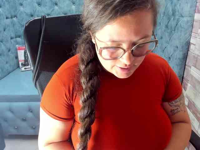 SaraThonson webcam