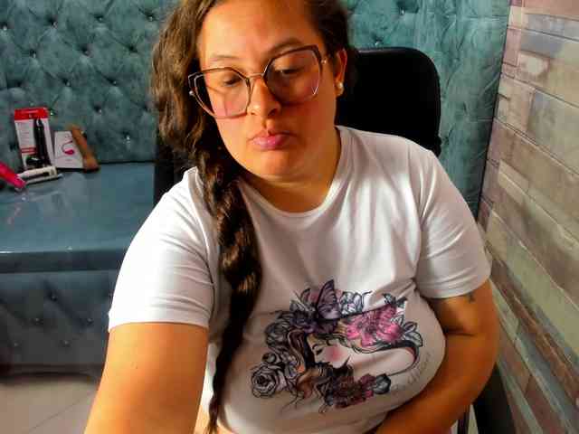 SaraThonson webcam