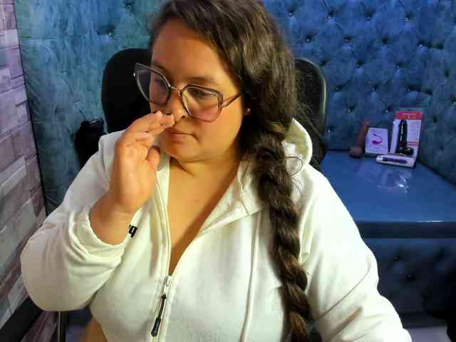 SaraThonson webcam