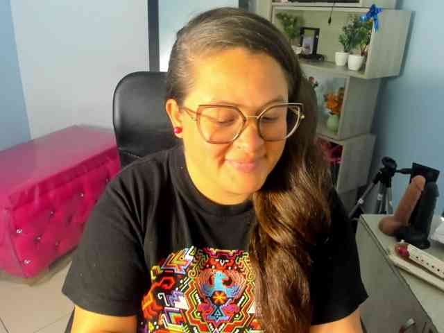 SaraThonson webcam