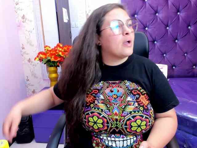 SaraThonson webcam