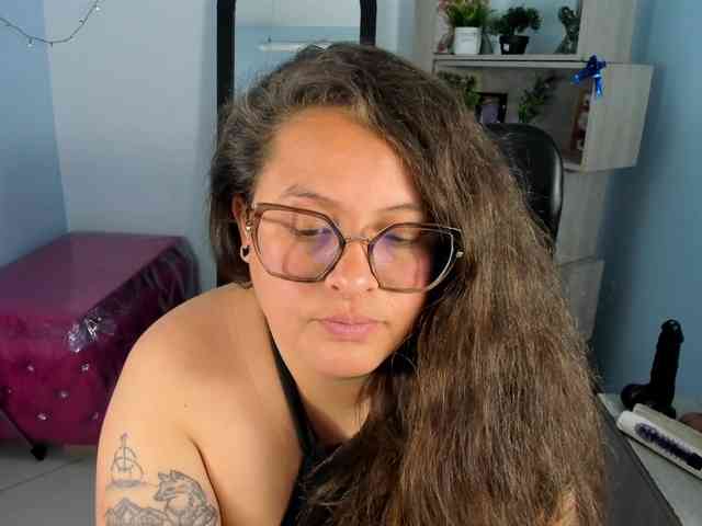 SaraThonson webcam