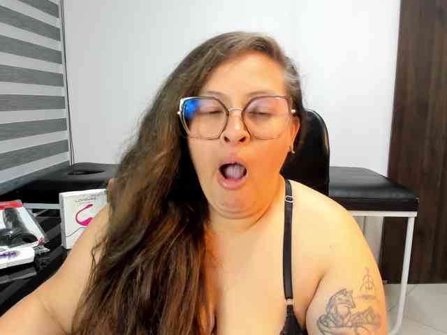 SaraThonson webcam