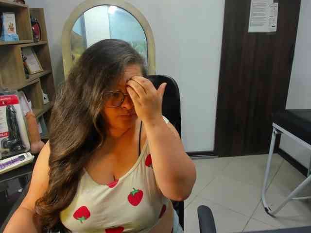 SaraThonson webcam
