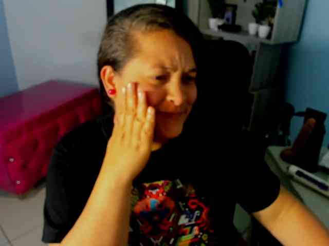 SaraThonson webcam
