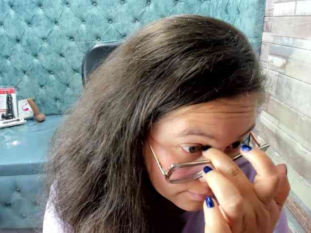 SaraThonson webcam