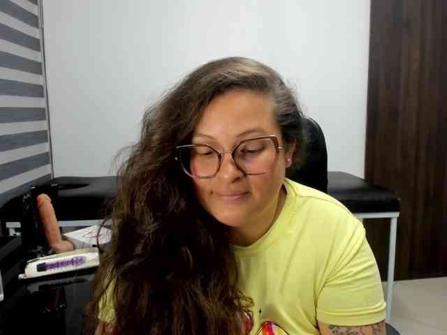 SaraThonson webcam