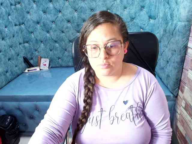 SaraThonson webcam