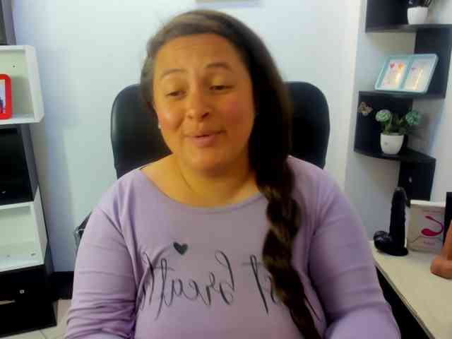 SaraThonson webcam