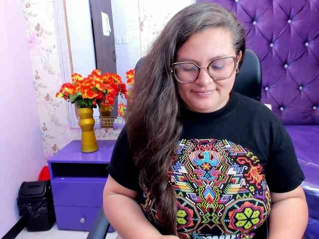 SaraThonson webcam