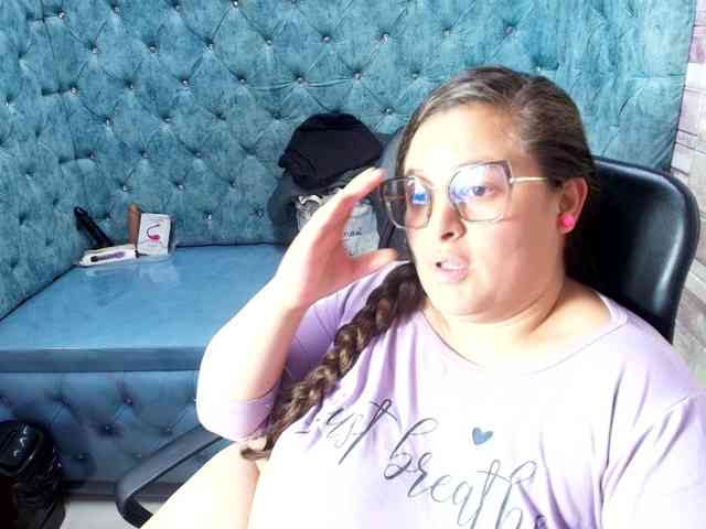 SaraThonson webcam