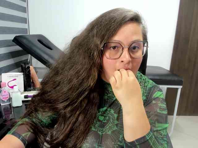 SaraThonson webcam