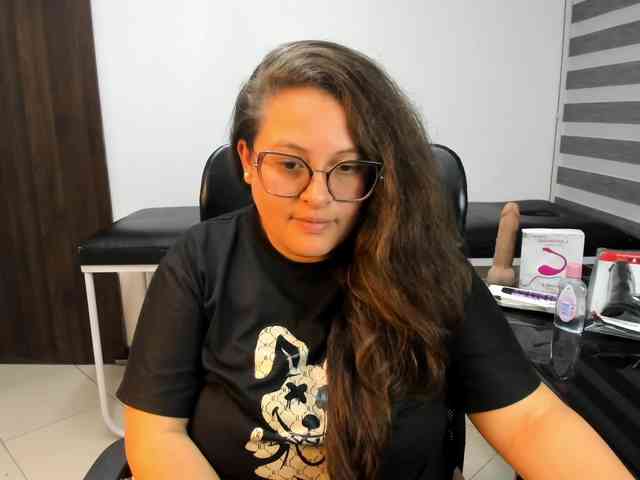 SaraThonson webcam