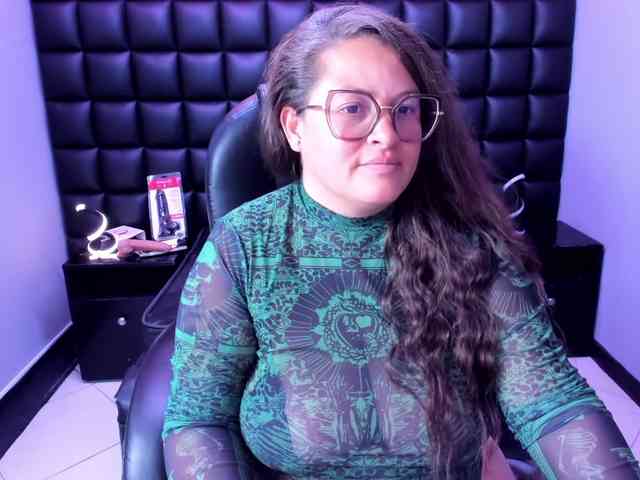 SaraThonson webcam