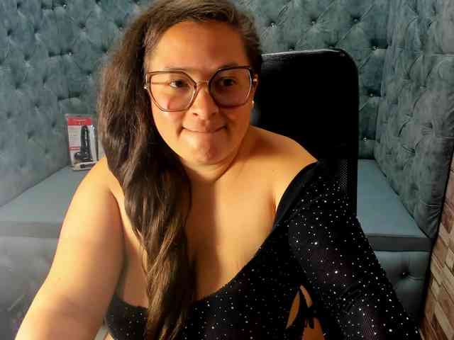 SaraThonson webcam