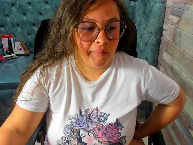 SaraThonson webcam
