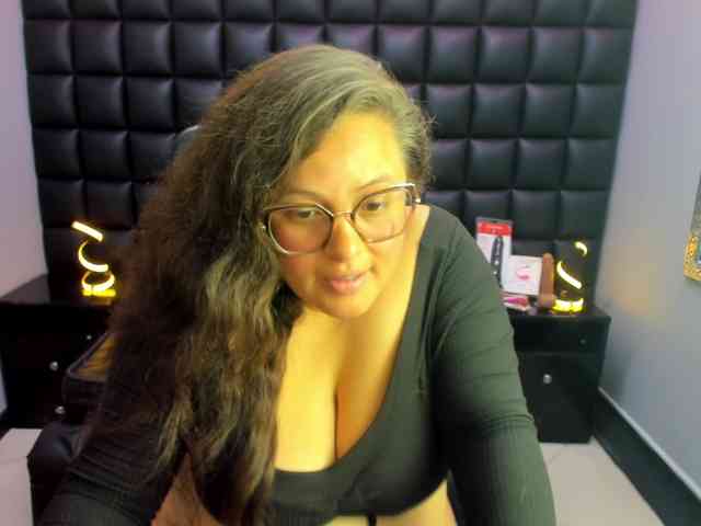 SaraThonson webcam