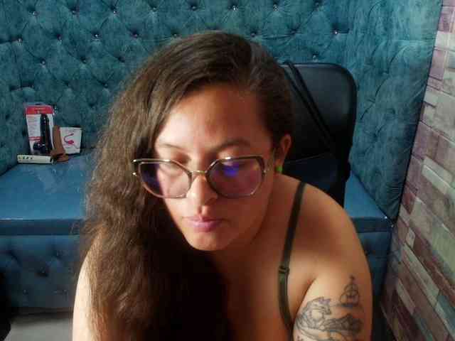 SaraThonson webcam