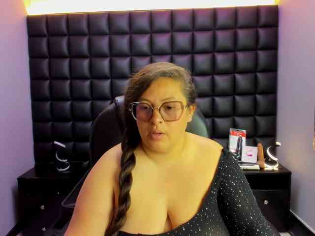 SaraThonson webcam