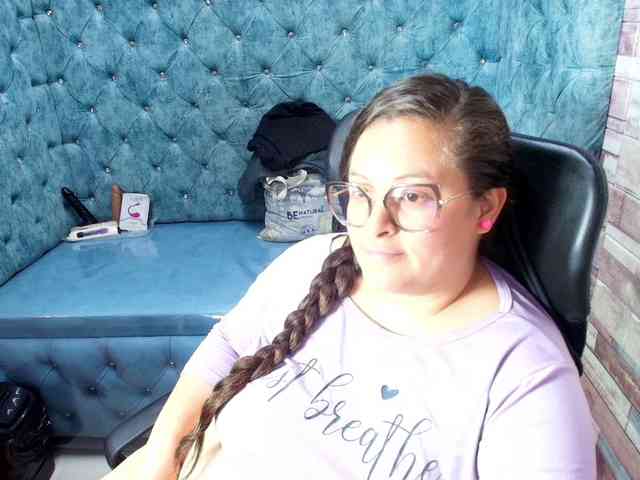 SaraThonson webcam