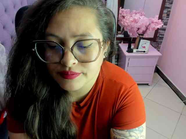 SaraThonson webcam