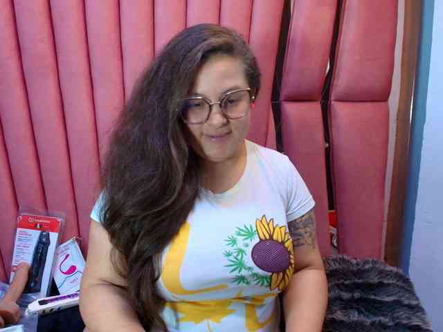 SaraThonson webcam