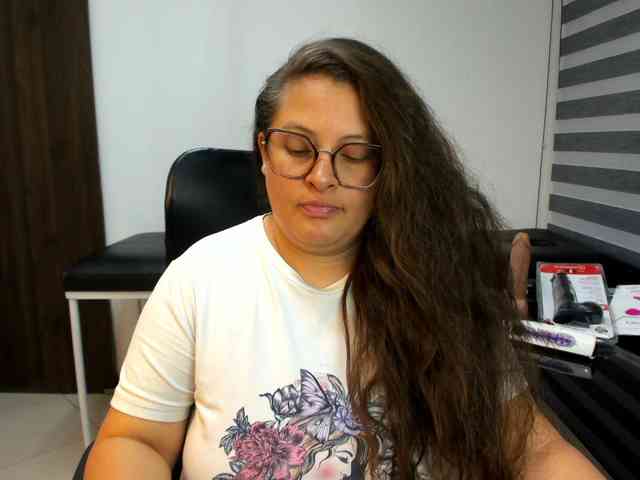 SaraThonson webcam