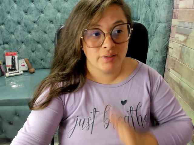 SaraThonson webcam