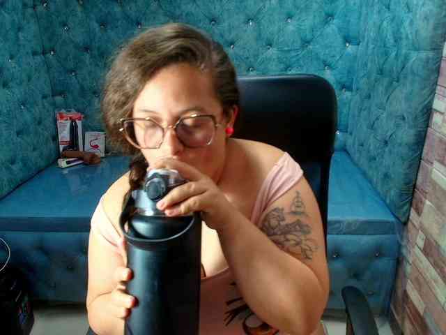 SaraThonson Live Webcam on BongaCams