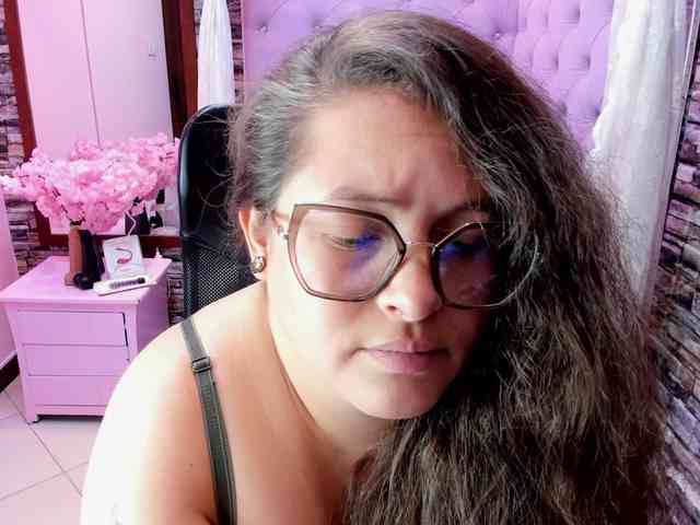 SaraThonson webcam