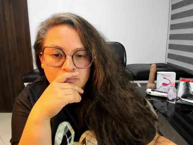 SaraThonson webcam
