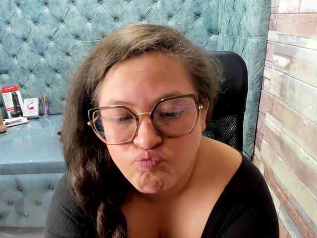 SaraThonson webcam
