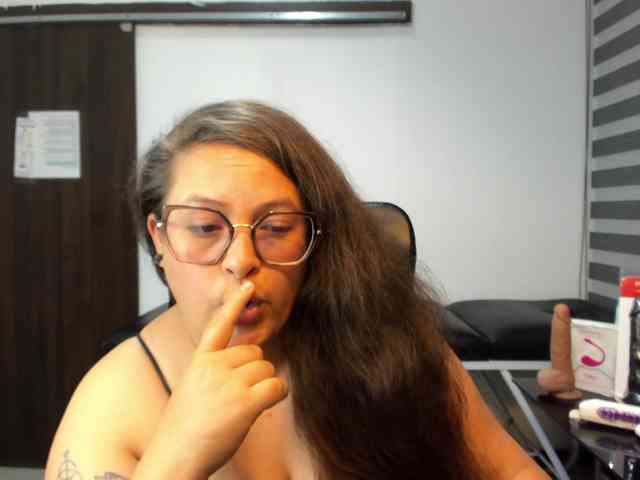 SaraThonson webcam