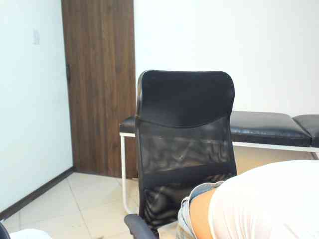 SaraThonson webcam