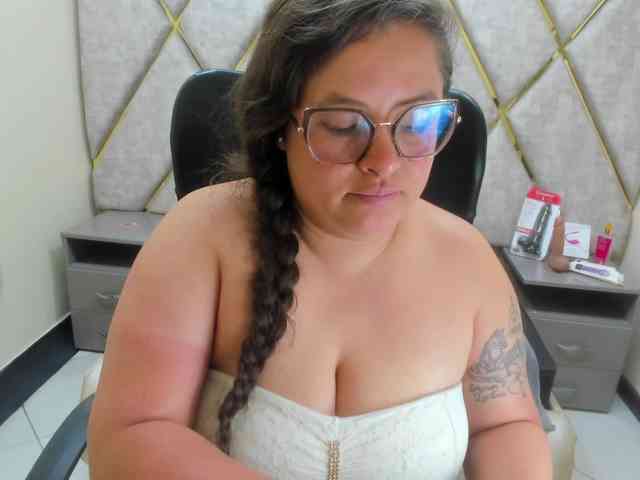 SaraThonson webcam