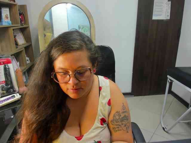SaraThonson webcam