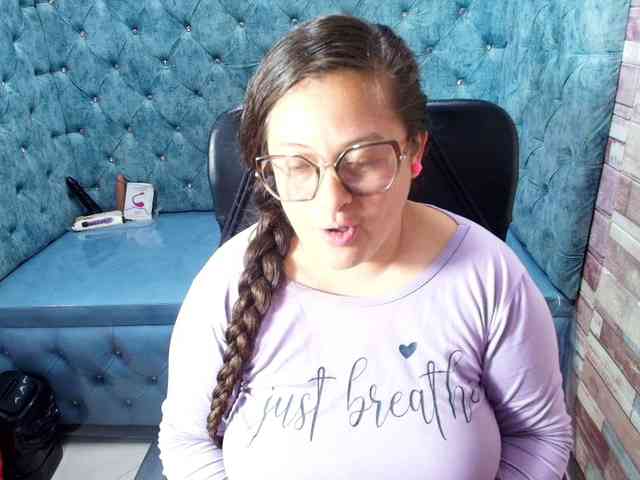 SaraThonson webcam