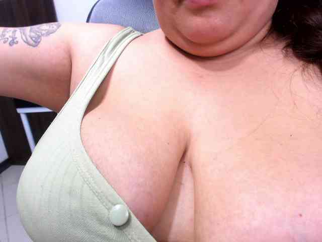 SaraThonson webcam