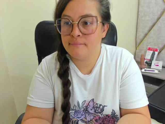 SaraThonson webcam