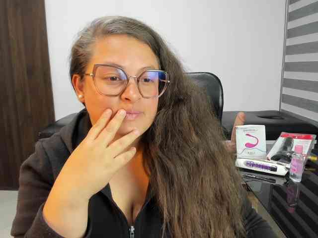SaraThonson webcam