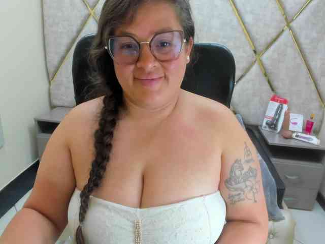 SaraThonson webcam