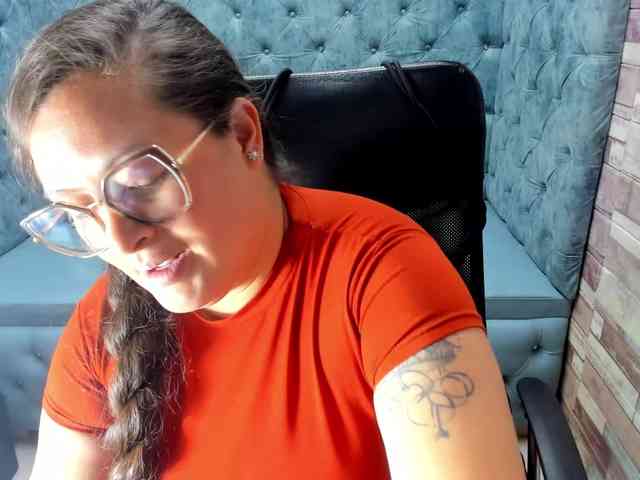 SaraThonson webcam