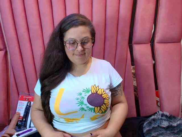 SaraThonson webcam