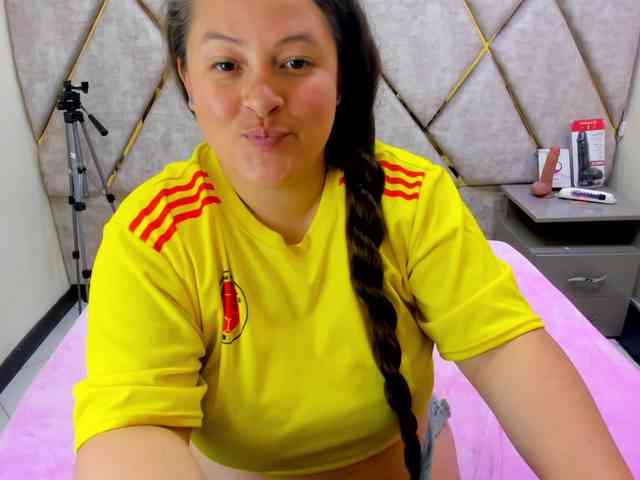 SaraThonson webcam