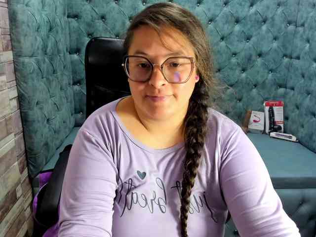 SaraThonson webcam