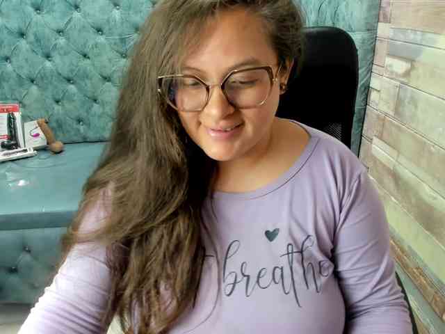 SaraThonson webcam