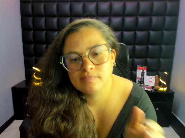 SaraThonson webcam