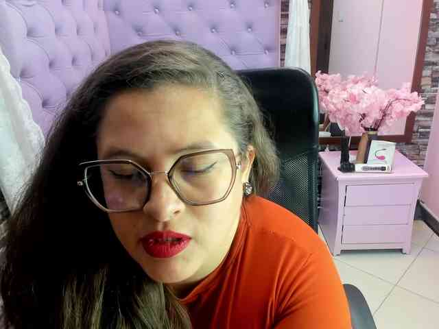 SaraThonson webcam