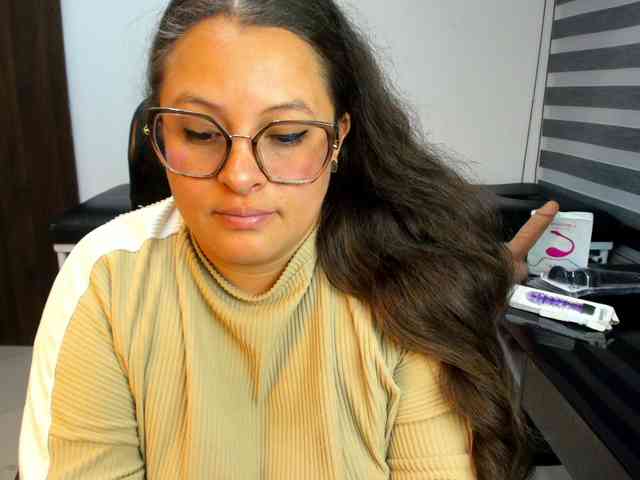 SaraThonson webcam